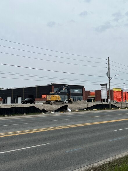 462 Taunton Rd W, Oshawa, ON for sale - Primary Photo - Image 1 of 1