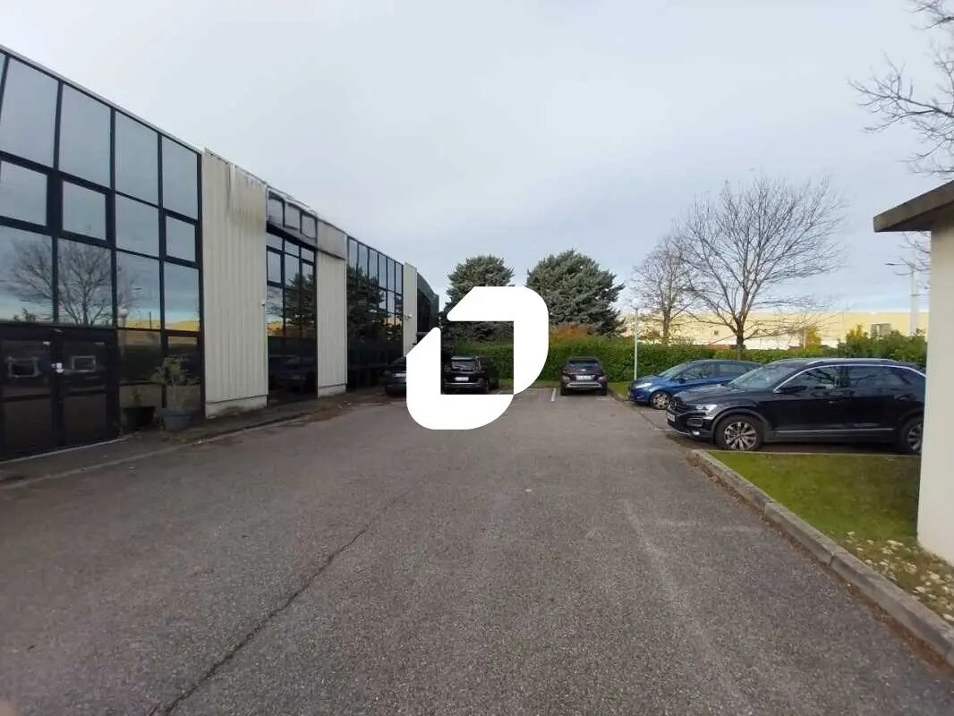 Flex in Genas for lease Building Photo- Image 1 of 15