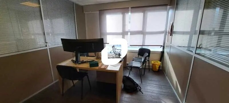 Office in Montreuil for sale - Interior Photo - Image 3 of 6