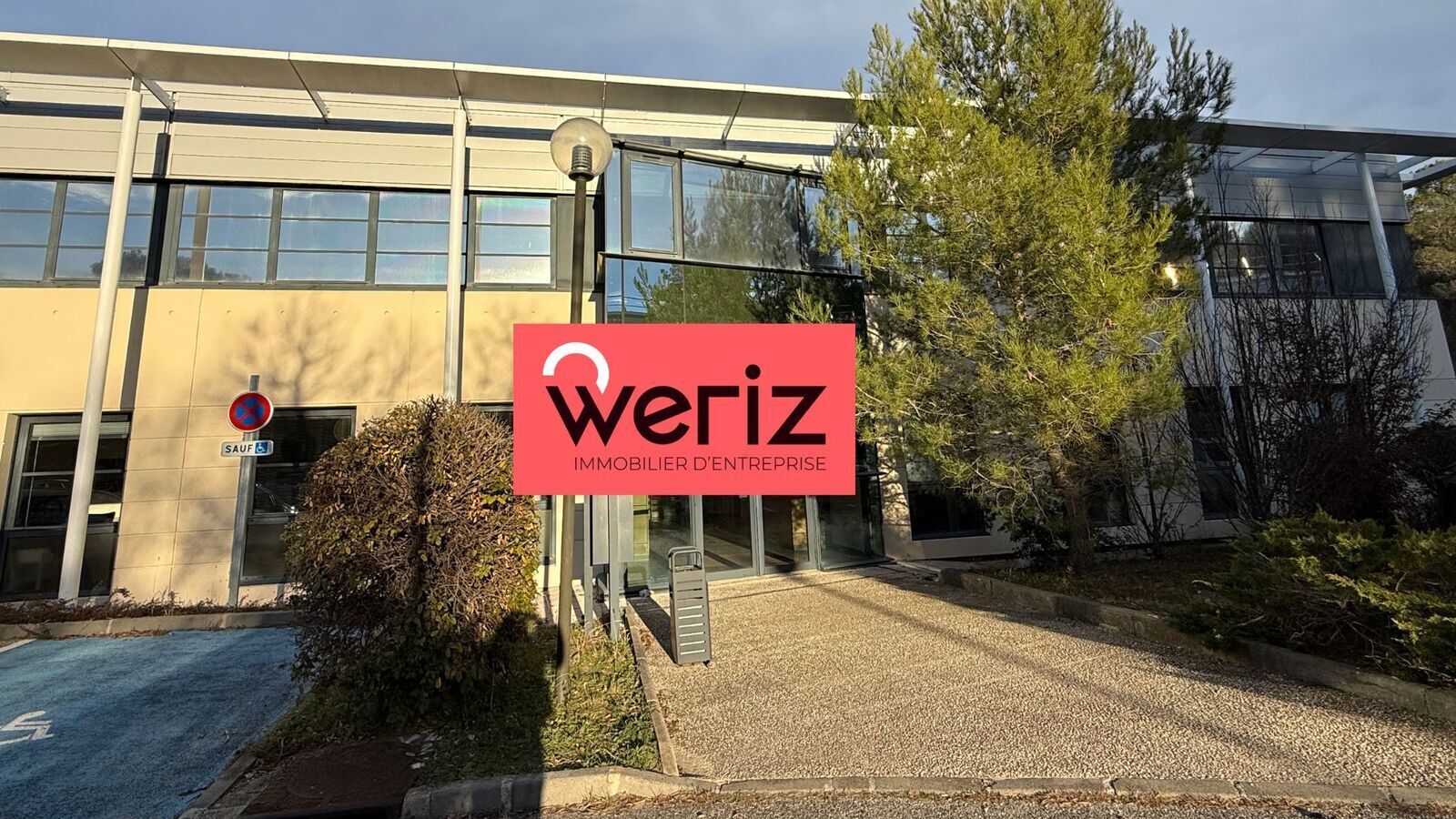 Office in Aix-en-Provence for lease Building Photo- Image 1 of 8