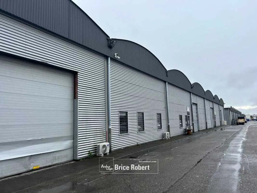 Bureau dans Saint-Priest à louer Photo du bâtiment- Image 1 de 7