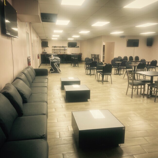 Plus de détails pour 10731 103rd St, Jacksonville, FL - Commerce de détail à louer