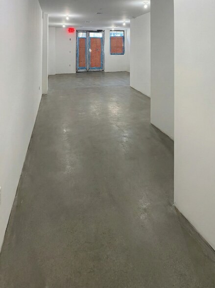 755 Washington Ave, Brooklyn, NY à louer - Photo du bâtiment - Image 2 de 6