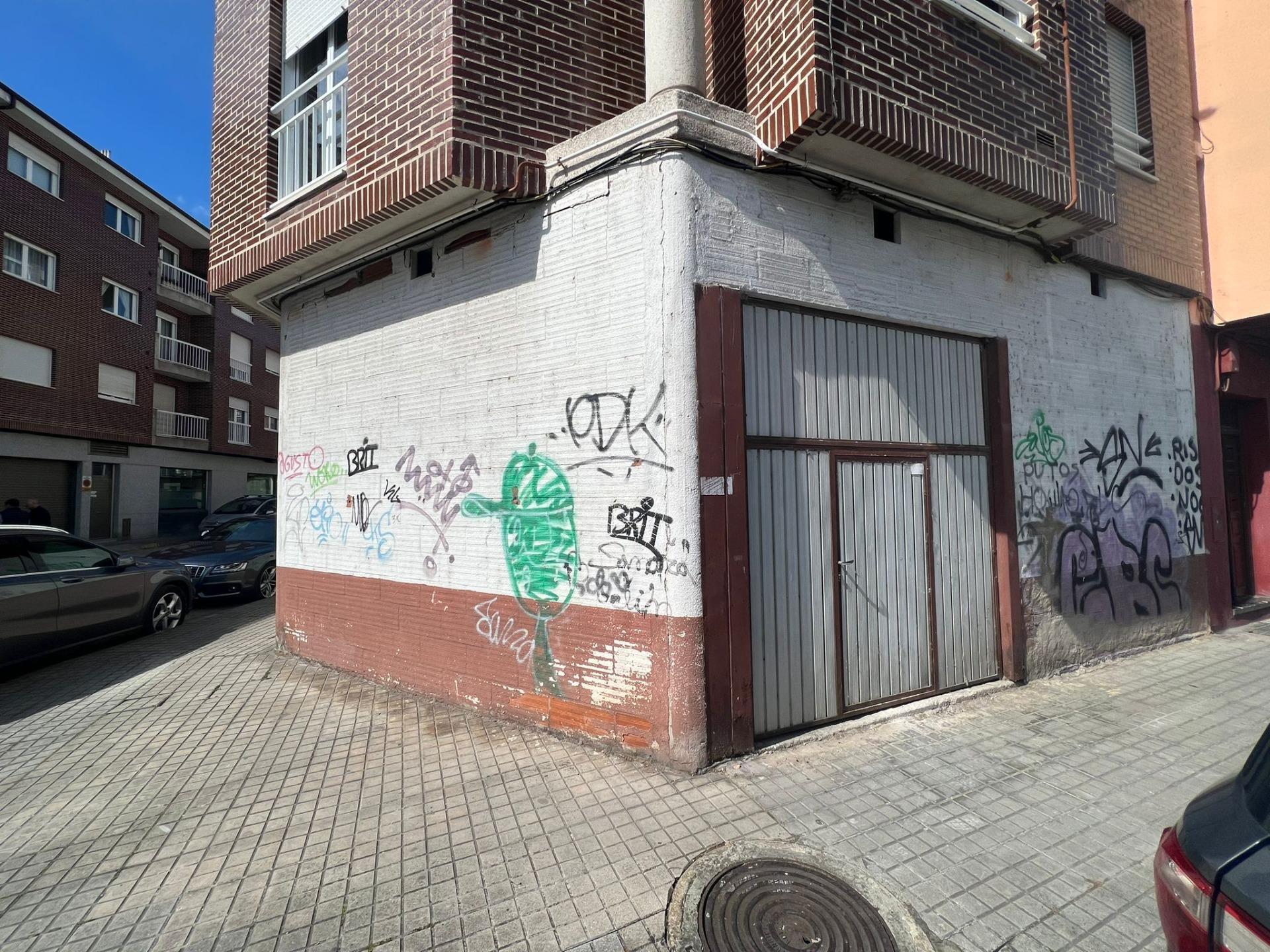 Batalla, 1, Ponferrada, León for sale Primary Photo- Image 1 of 4