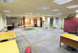 Vernon Rd, Scarborough for lease Interior Photo- Image 2 of 2