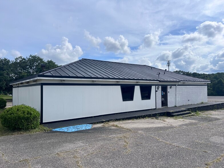 3450 Demetropolis Rd, Mobile, AL for sale - Building Photo - Image 1 of 35