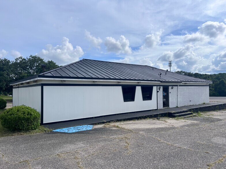 3450 Demetropolis Rd, Mobile, AL à vendre - Photo du bâtiment - Image 1 de 35