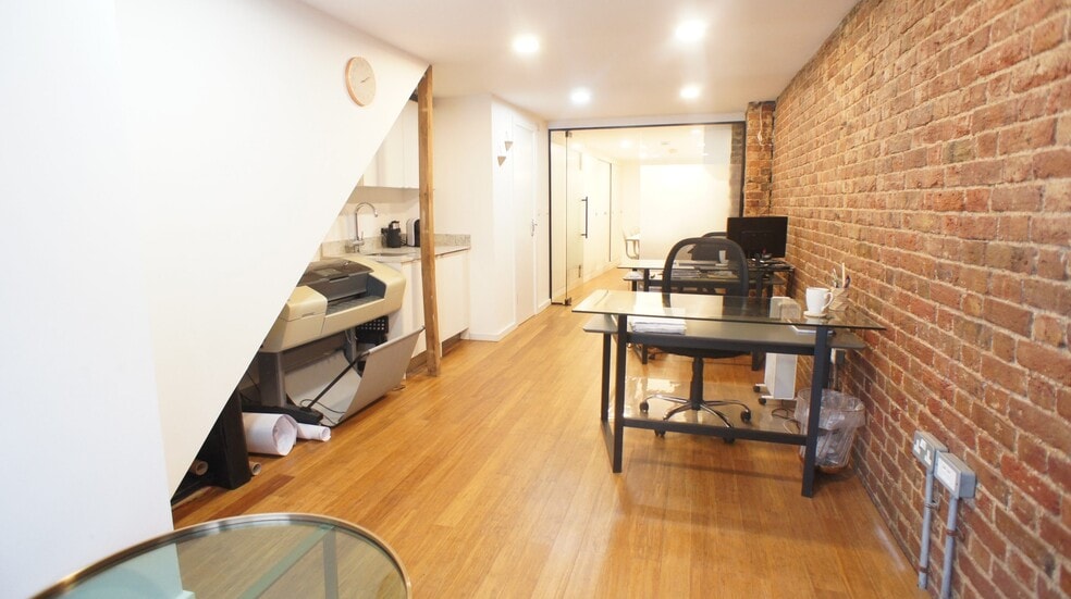 198 High St, Barnet for sale - Interior Photo - Image 3 of 25