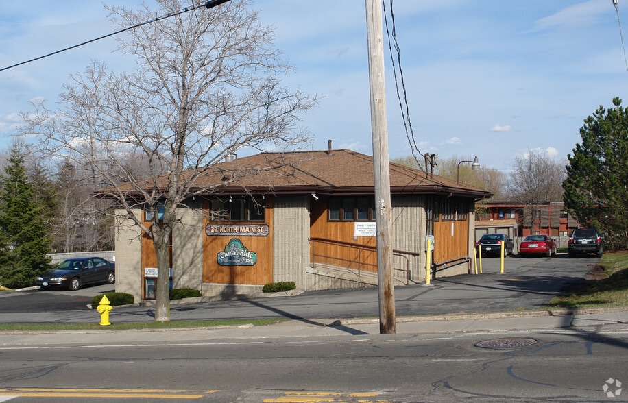 22 N Main St, Brockport, NY for lease - Primary Photo - Image 1 of 2