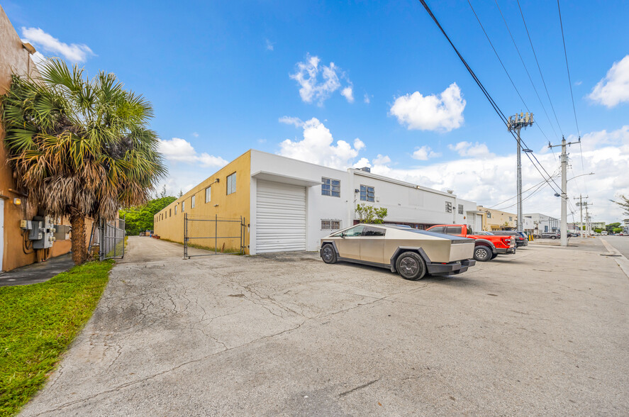 7725 W 2nd Ct, Hialeah, FL for sale - Building Photo - Image 3 of 37