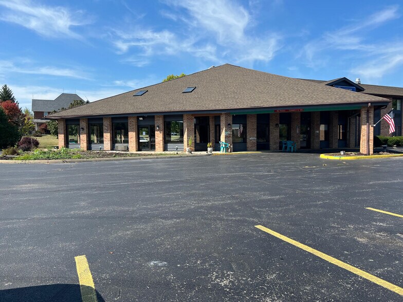 2820 Hotel Ave, Huntington, IN à vendre - Photo principale - Image 2 de 14