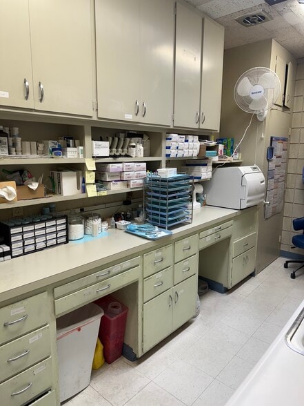 2051 N Fresno St, Fresno, CA for sale - Building Photo - Image 3 of 6