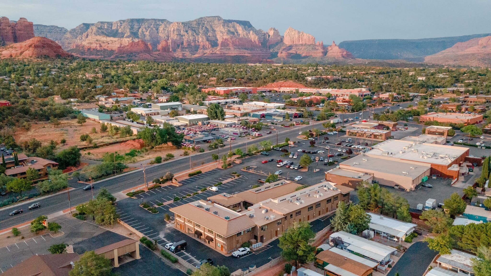 2155 W State Route 89A, Sedona, AZ à vendre Photo principale- Image 1 de 63