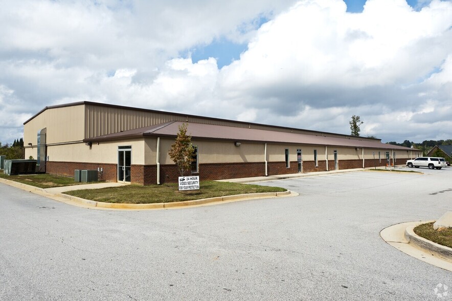 175 Kendra Dr, McDonough, GA for sale - Building Photo - Image 3 of 11