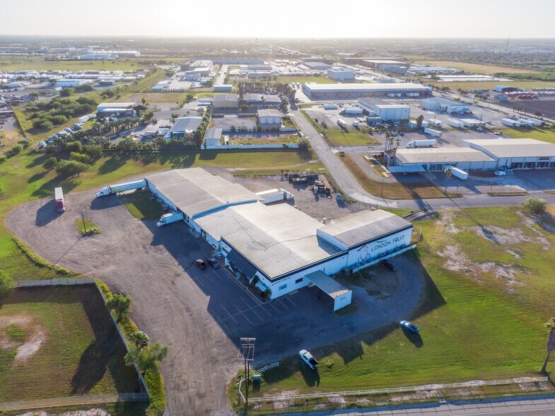 9010 S Cage Blvd, Pharr, TX à vendre - Photo du bâtiment - Image 1 de 17