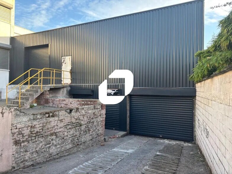 Local d'activités dans Wasquehal à vendre - Photo du bâtiment - Image 2 de 7