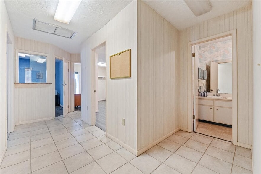 702 S WC Owen Ave, Clewiston, FL for sale - Building Photo - Image 3 of 32