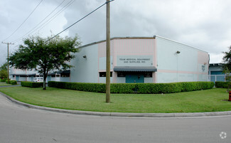 Plus de détails pour 13081 NW 43rd Ave, Opa Locka, FL - Industriel/Logistique à louer