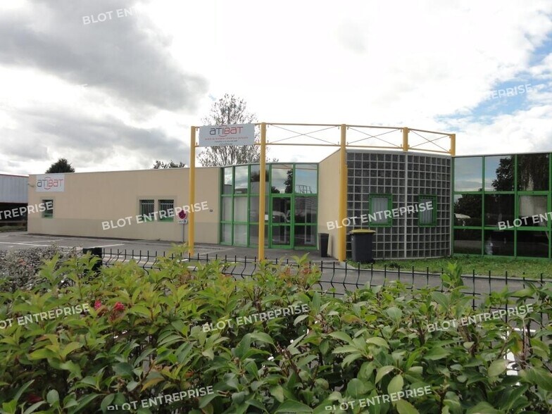 Flex in La Chapelle-des-Fougeretz for lease - Building Photo - Image 3 of 7