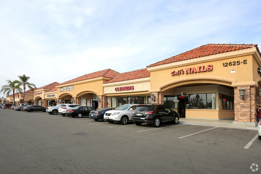 22950 Towngate Blvd, Moreno Valley, CA à louer - Photo du bâtiment - Image 2 de 2