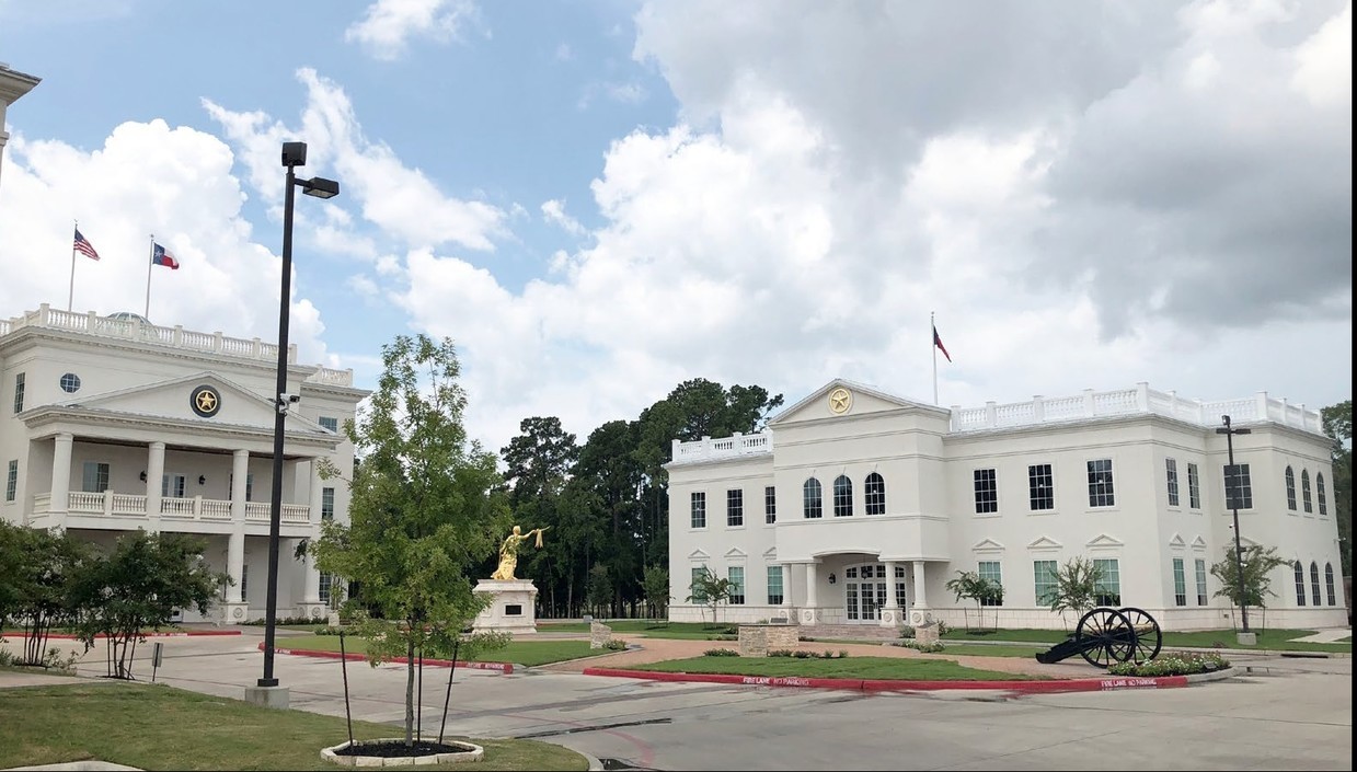 1824 Spirit Of Texas Way, Conroe, TX for lease Building Photo- Image 1 of 5