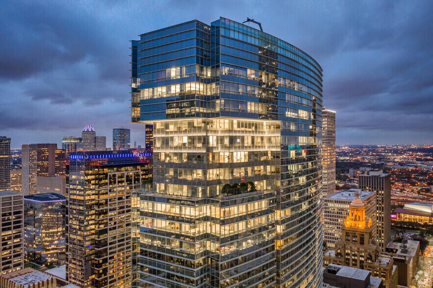 811 Main St, Houston, TX à louer - Photo du bâtiment - Image 2 de 9