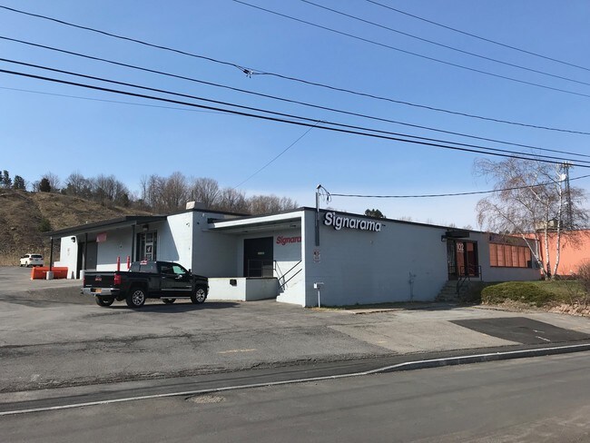 Plus de détails pour 102 Headson Dr, Syracuse, NY - Bureau/Commerce de détail à louer