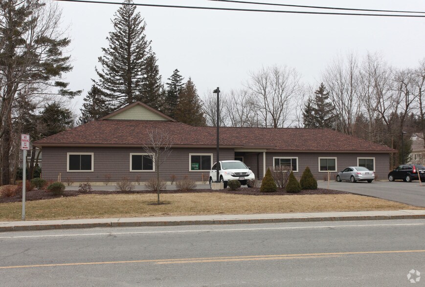 375-377 Main St, Williamstown, MA à louer - Photo du bâtiment - Image 2 de 2