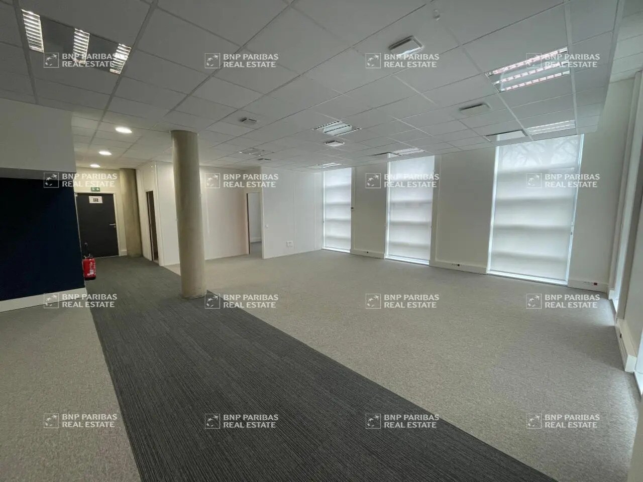 Office in Tours for lease Interior Photo- Image 1 of 28