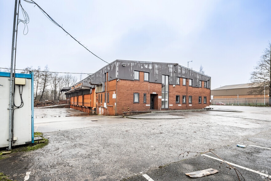 204 Grimshaw Ln, Manchester for sale - Building Photo - Image 3 of 5