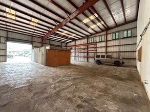 201 Kapaa Quarry Rd, Kailua, HI for lease Interior Photo- Image 2 of 3