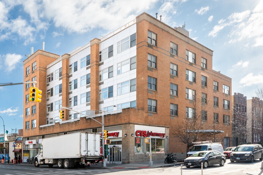 41-02 Queens Blvd, Sunnyside, NY for lease - Primary Photo - Image 1 of 11