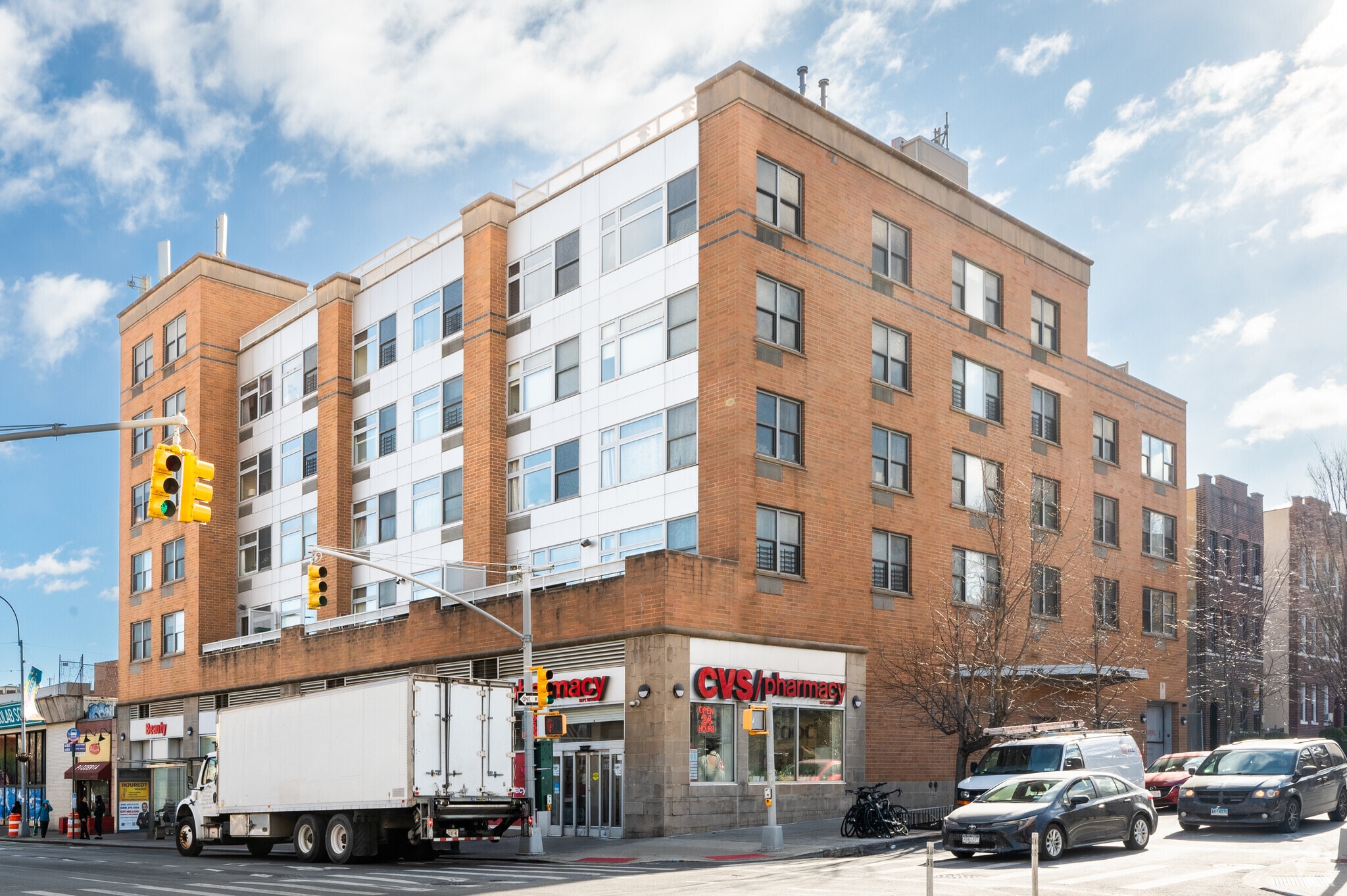 41-02 Queens Blvd, Sunnyside, NY for lease Primary Photo- Image 1 of 12