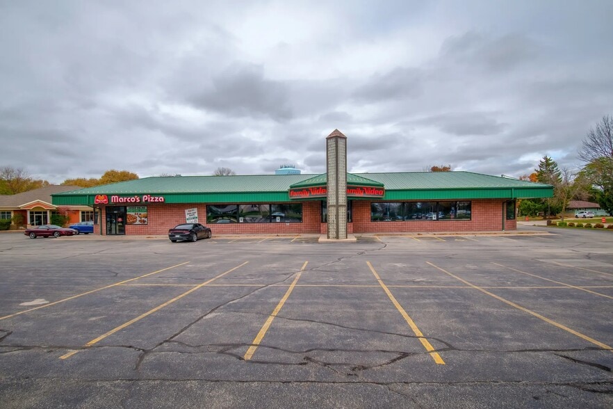 2700 E Calumet St, Appleton, WI for lease - Building Photo - Image 1 of 5