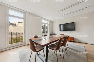 1-3 Avenue Marceau, Paris for sale Interior Photo- Image 2 of 14