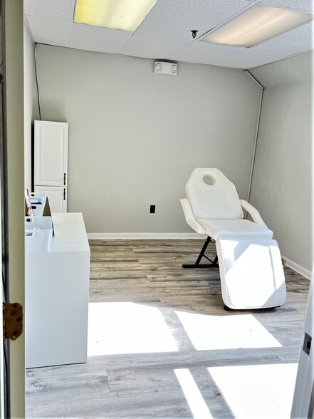 330 Boston Rd, Billerica, MA for sale - Building Photo - Image 3 of 21