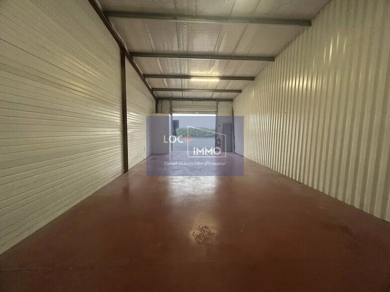 Flex in Canéjan for lease - Interior Photo - Image 2 of 8