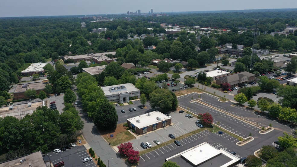 185 Charlois Blvd, Winston-Salem, NC for lease - Building Photo - Image 3 of 5