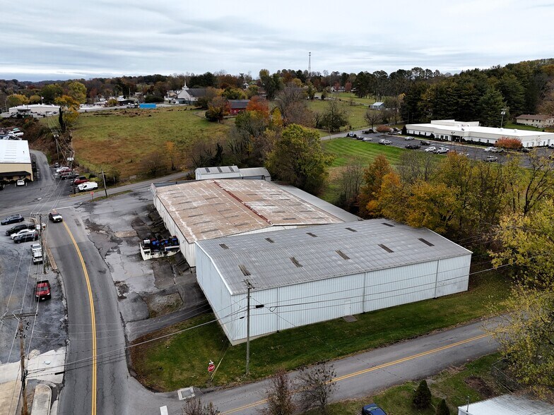 302 Deadmore SE st, Abingdon, VA à vendre - Photo du bâtiment - Image 2 de 9