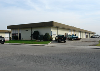 Plus de détails pour 5501 Aldrin Ct, Bakersfield, CA - Industriel à louer