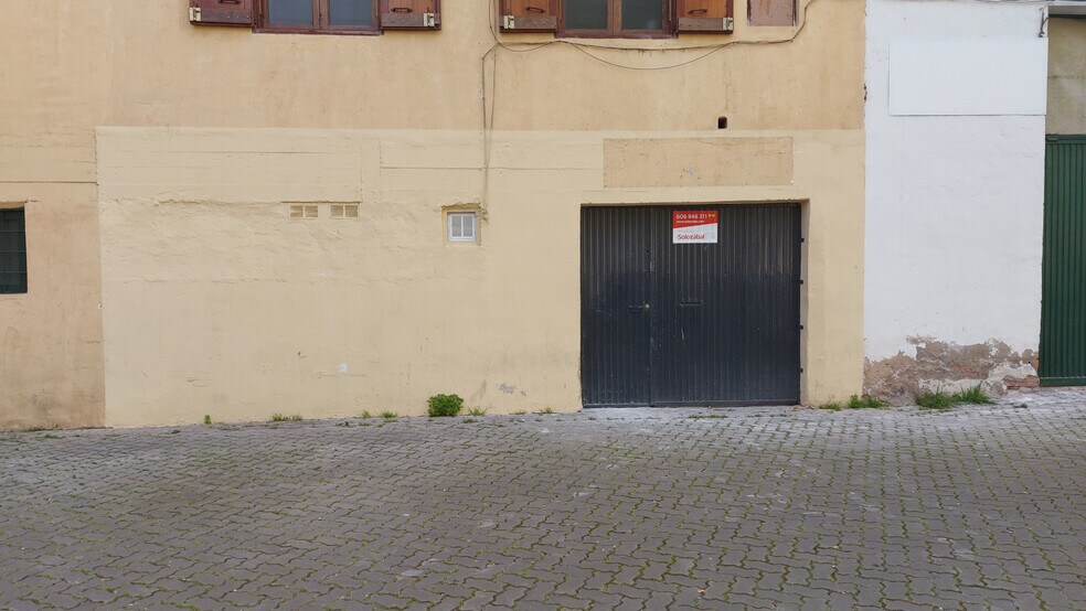 Commerce de détail dans Logroño, La Rioja à louer - Photo du bâtiment - Image 2 de 2