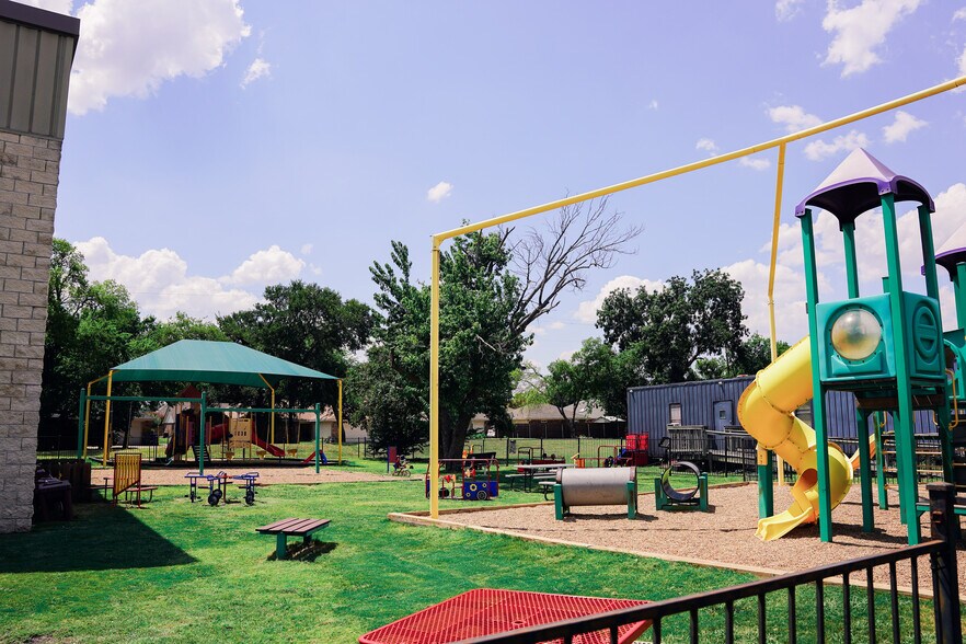 2705 Virginia Pky, McKinney, TX à vendre - Photo du bâtiment - Image 3 de 14