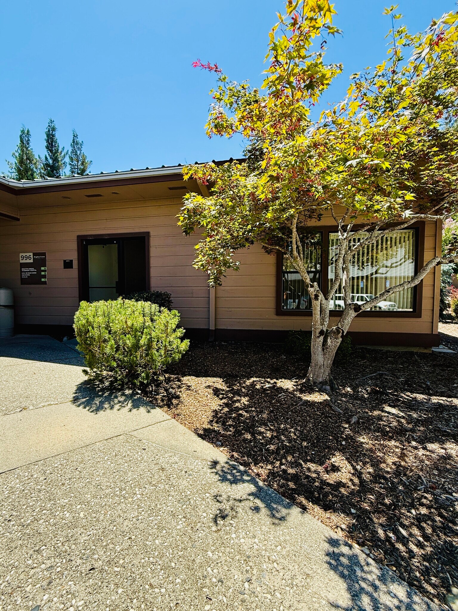 944 McCourtney Rd, Grass Valley, CA for lease Interior Photo- Image 1 of 7