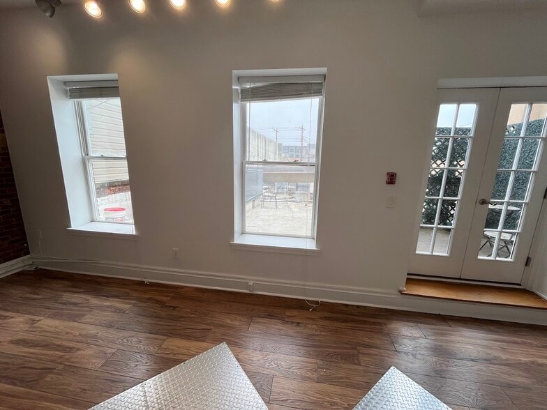 20-22 Broad St, Red Bank, NJ for lease - Interior Photo - Image 3 of 12