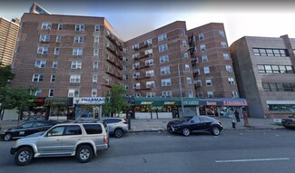 Plus de détails pour 12080 Queens Blvd, Kew Gardens, NY - Vente au détail à louer