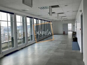 Bureau dans Chessy à louer Photo intérieure- Image 2 de 4