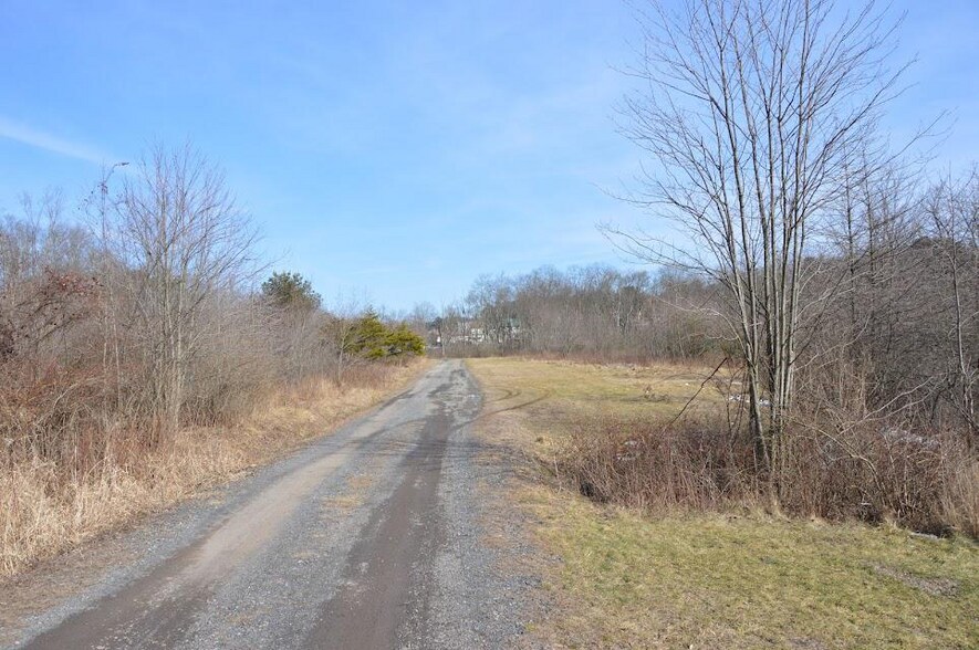 Long Ave, Orwigsburg, PA à vendre - Photo du bâtiment - Image 3 de 6