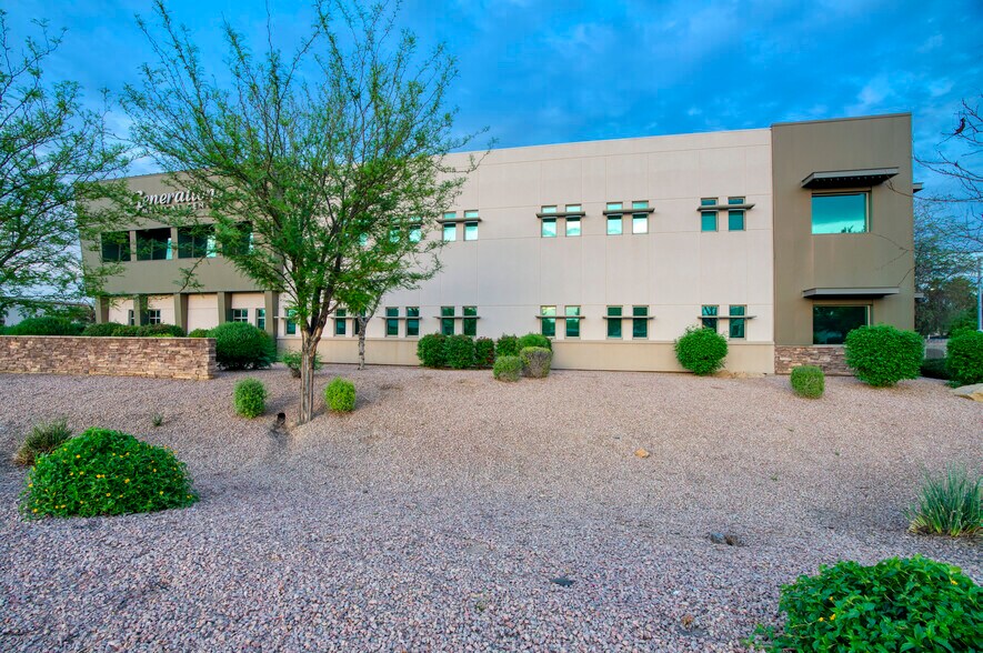 6301 S McClintock Dr, Tempe, AZ à louer - Photo du bâtiment - Image 3 de 14