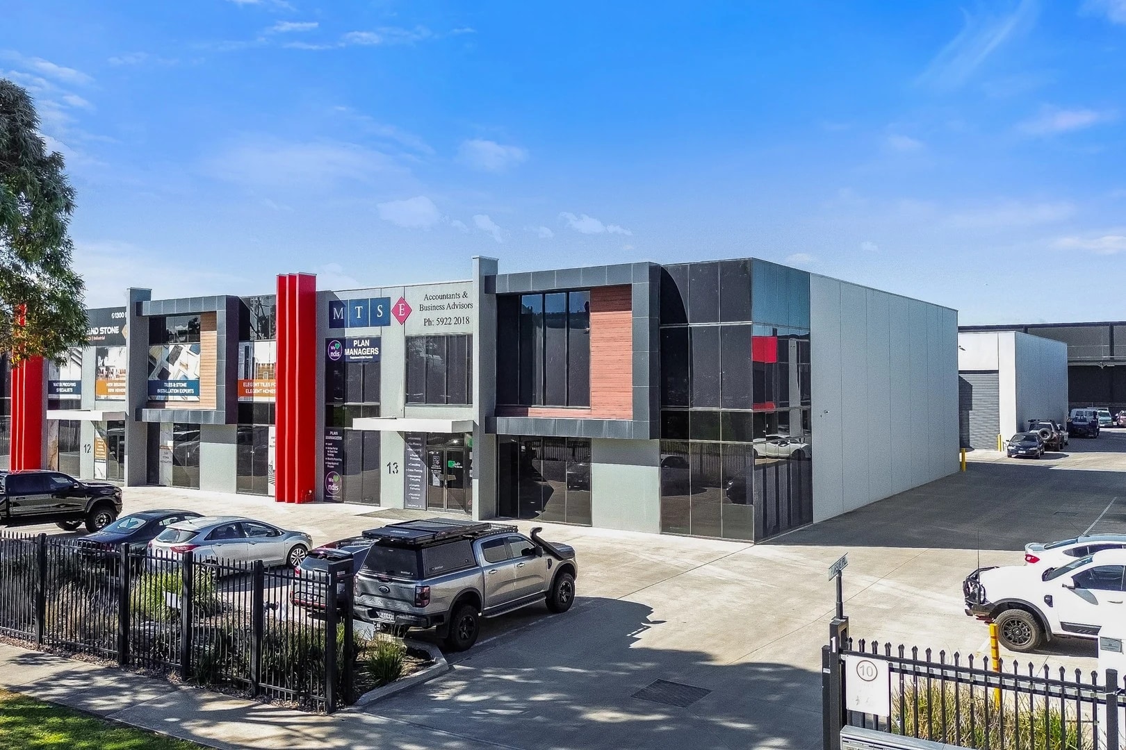 2-6 Exceed Way, Pakenham for lease Primary Photo- Image 1 of 8