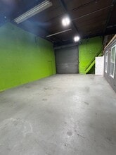 55 Central Ave, Farmingdale, NY à louer Photo intérieure- Image 2 de 3